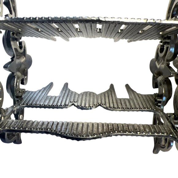 Vintage Knife Rest Holder Ornate Metal Formal Dinner Table Holiday Set Of 2 - Picture 6 of 7